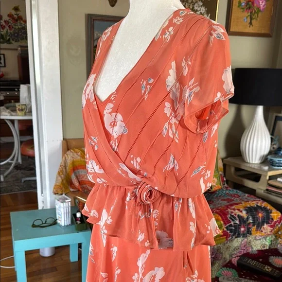 Albert Nipon Coral Dress with White Floral Pattern - Picture 3 of 9